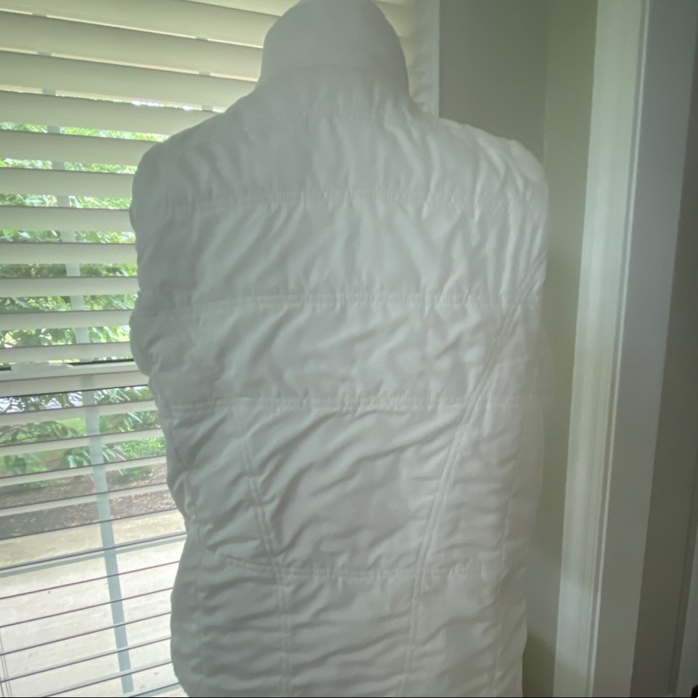 CAROLYN TAYLOR Off White Reversible Vest - Picture 3 of 6